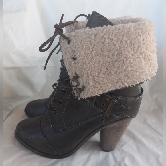 Bucco Women's Cold Weather Beige Lace-Up Faux Fur Heel Anckle Bootie Sz 9 - Picture 4 of 14